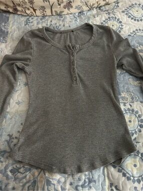 Ribbed Fitted Long Sleeve Top - Gray
